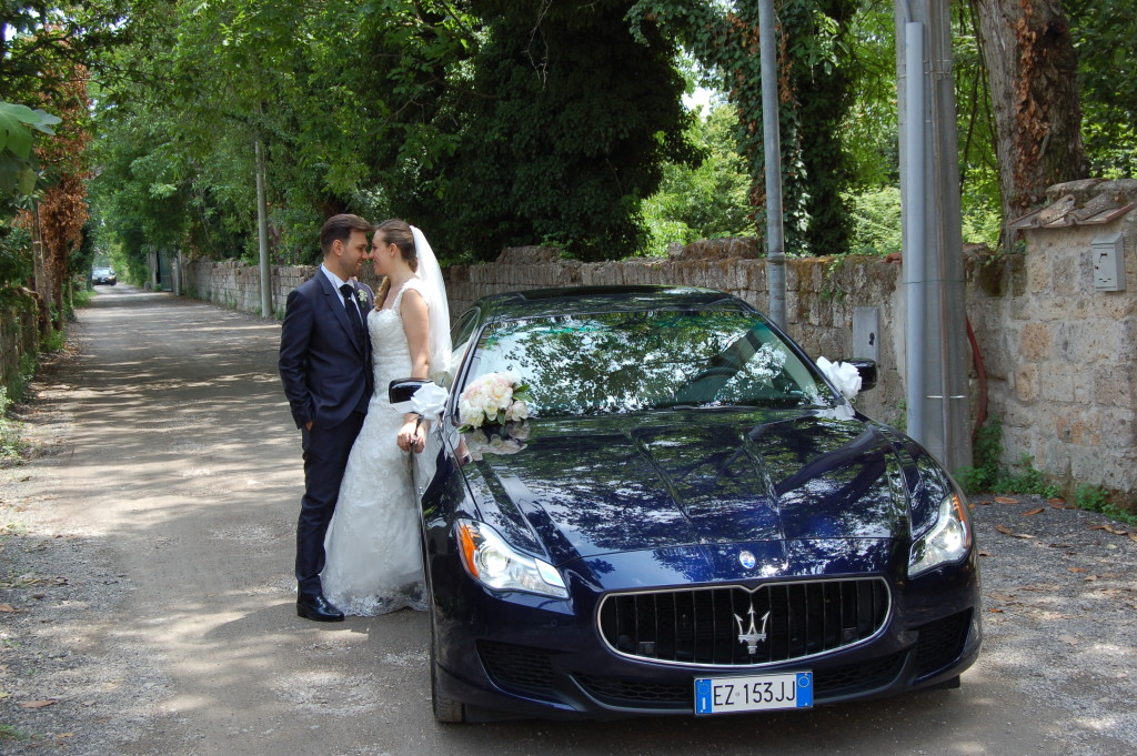 Maserati con gli sposi 